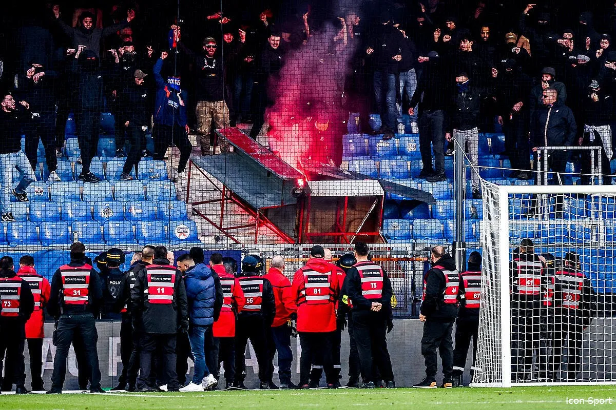 mhsc il jette une porte sur des crs direction la prison iconsport 255051 0420 391764