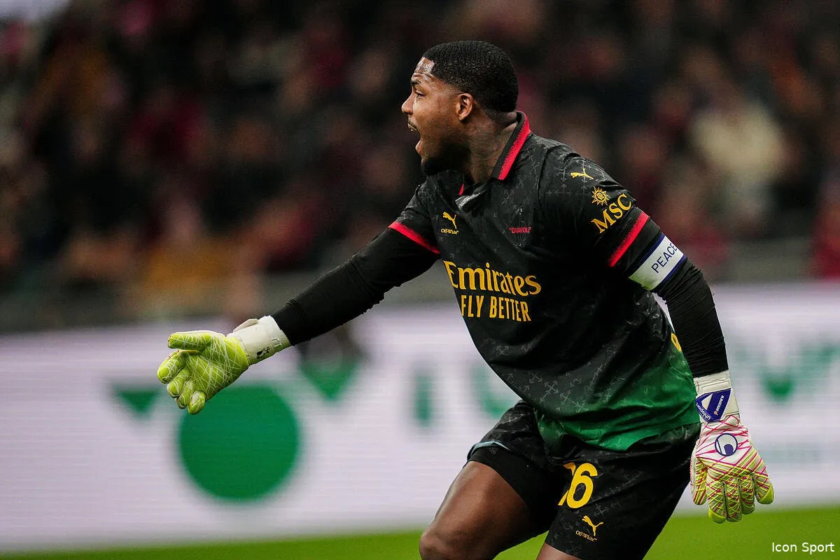 milan donnarumma pousse maignan vers la sortie iconsport 253694 0009 389358