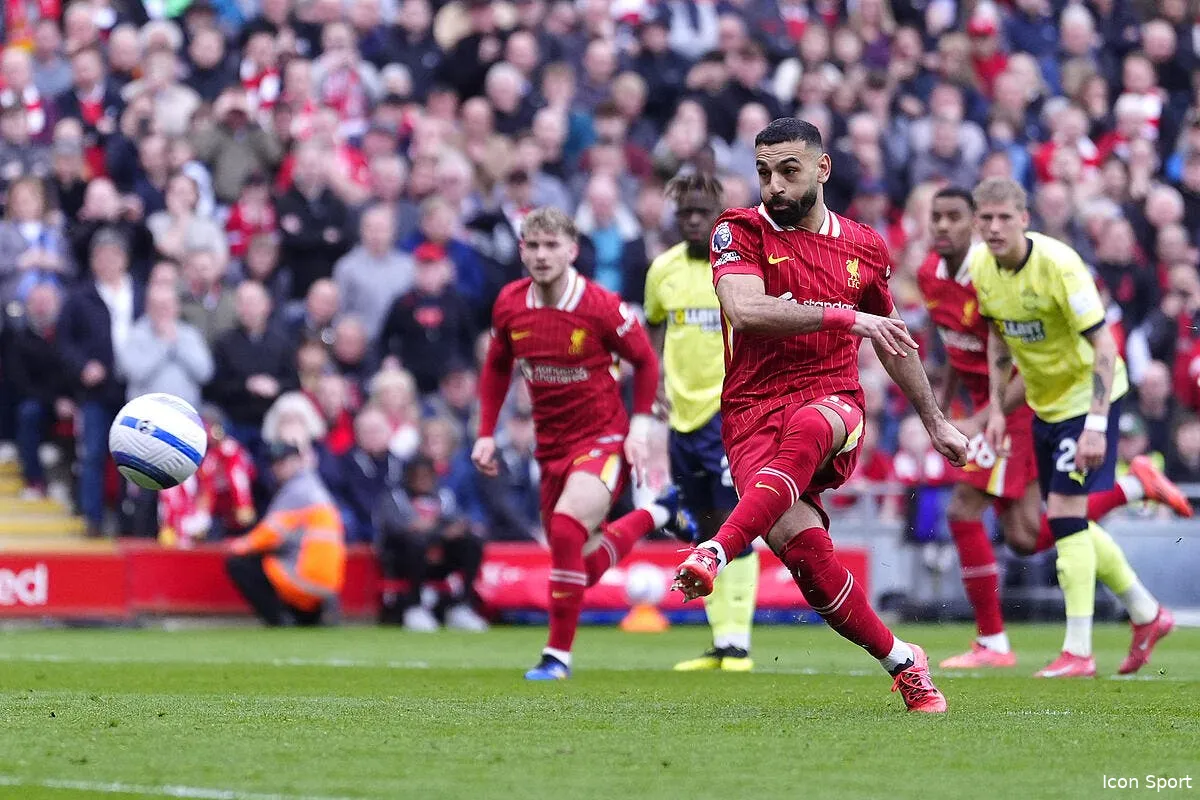 mohamed salah au psg luis enrique voit rouge iconsport 254176 0041 389595