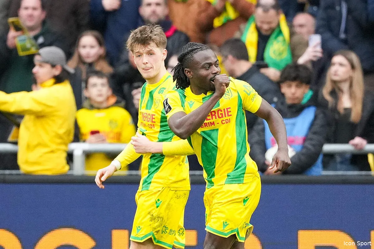 nantes moses simon sur le depart un geant d europe debarque iconsport 253048 0376 389365