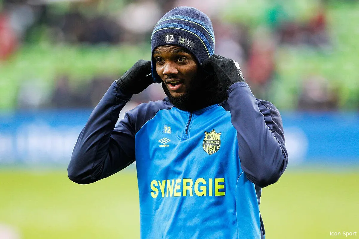 nantes recrute un defenseur c est une sacree surprise iconsport 107722 0014 396013