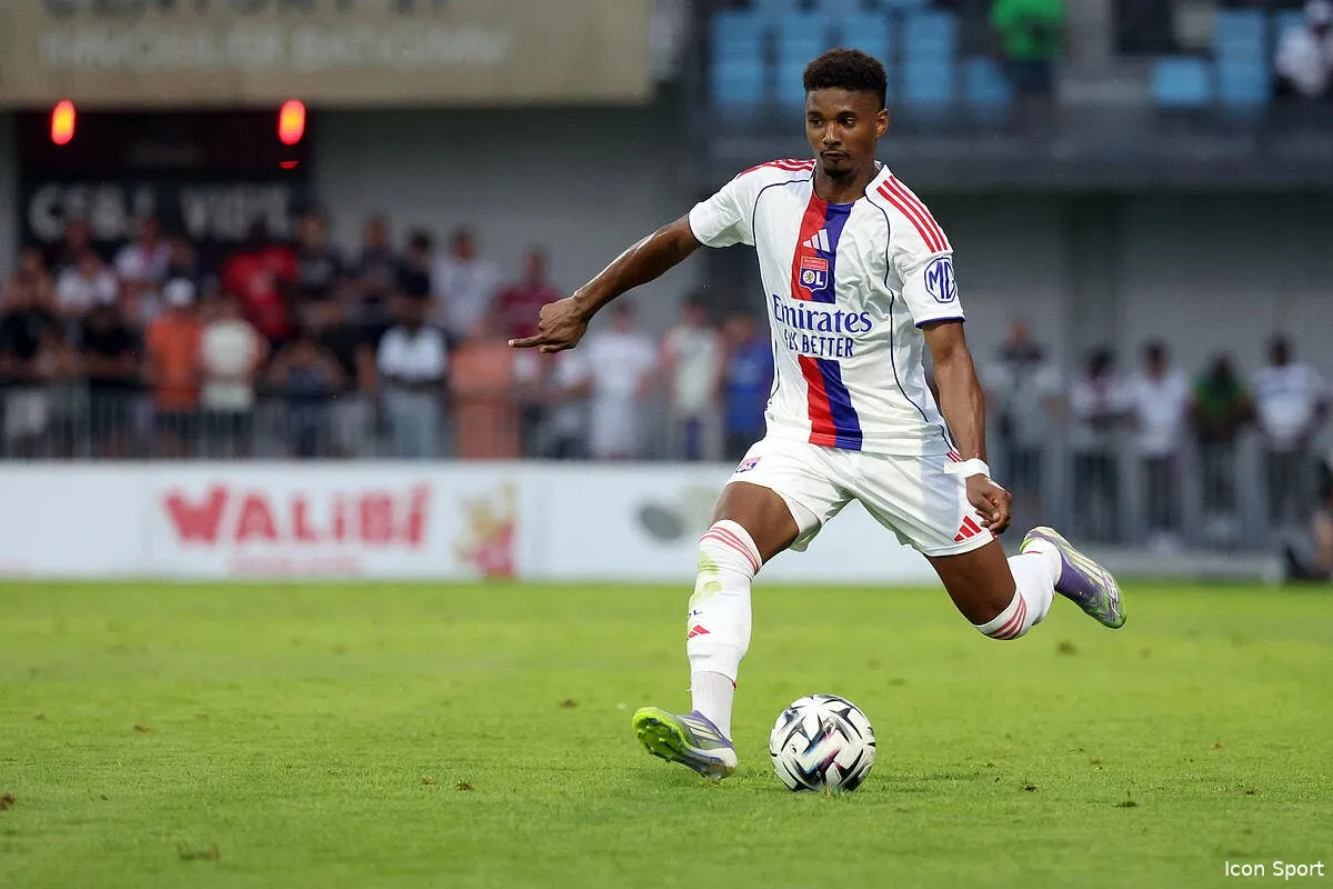 ol grosse surprise de fonseca avec un international bresilien iconsport 266388 0033 397041