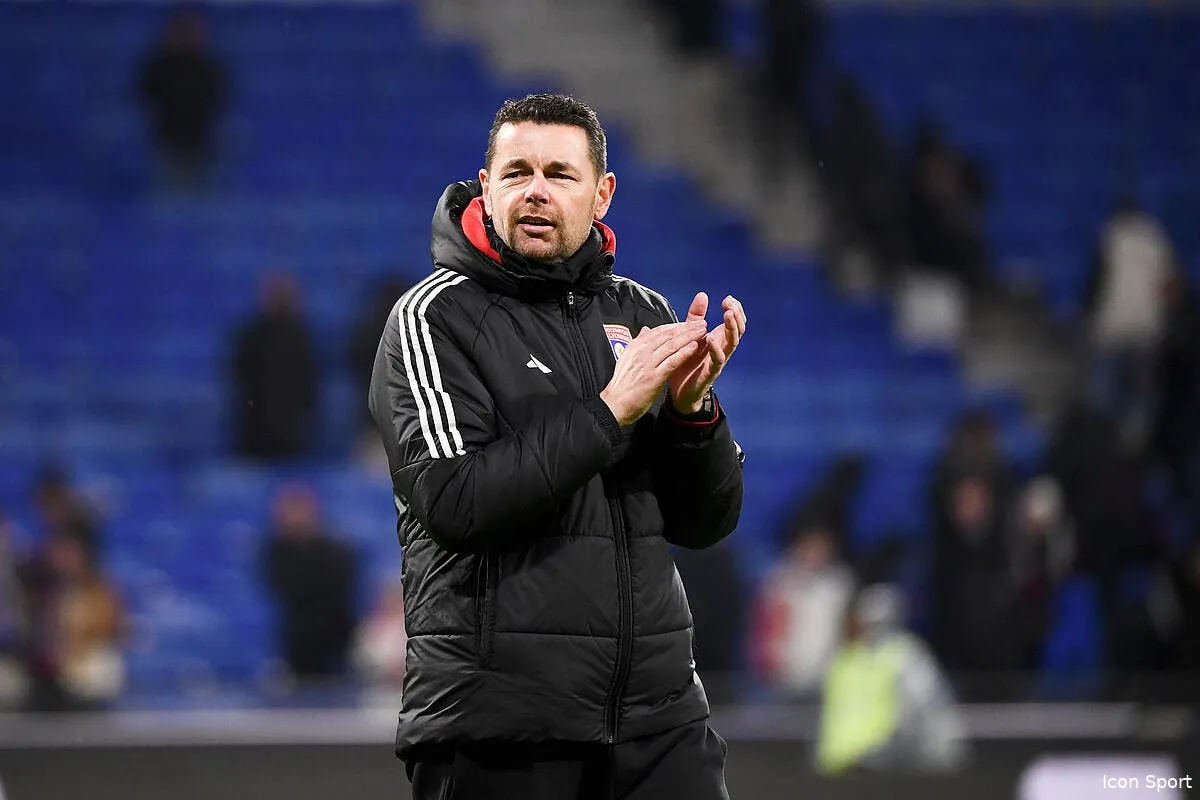 ol pierre sage attend un geste de la part de textor iconsport 250240 0287 389587