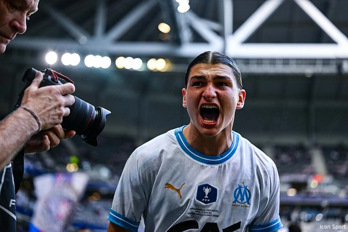 om il refuse de prolonger et fait ses valises iconsport 227850 0050 395656