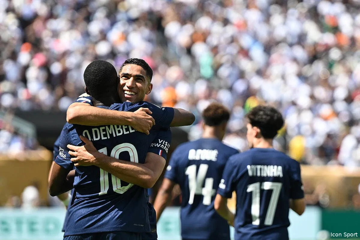 psg hakimi offre le ballon d or a dembele iconsport 264083 0060 396959