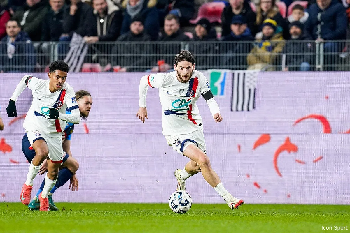 psg luis enrique prend deux decisions bluffantes contre lille iconsport 253312 0186 389153