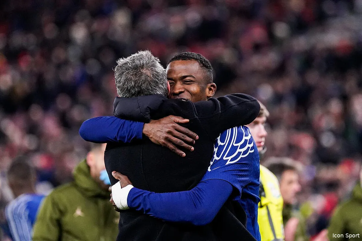 psg pacho cambriole la verite est bien plus drole iconsport 254475 0187 390073