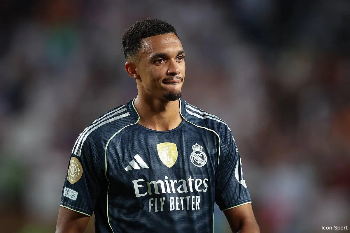 real une recrue deja mise a mal par le vestiaire iconsport 263165 0006 395005