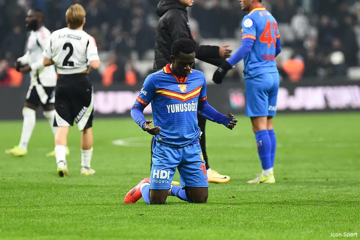 rennes le reve de beye joue en turquie iconsport 245355 0001 392059