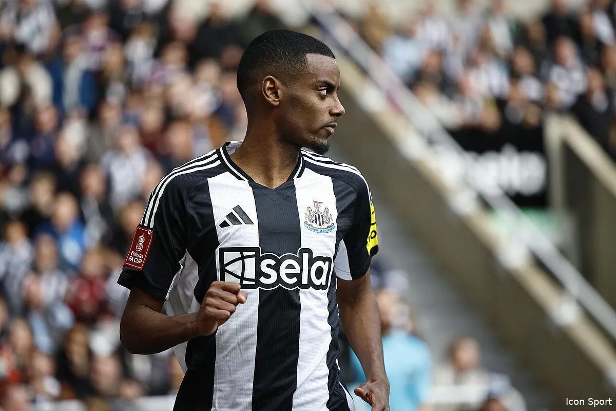 trois joueurs contre isak le psg prepare l echange du siecle iconsport 253664 0143 389338