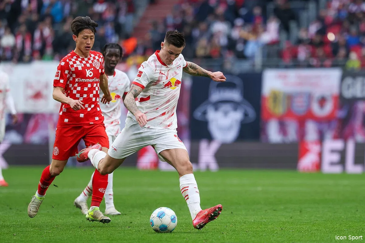 un attaquant se propose pour virer du barca lewandowski iconsport 253554 0005 389390