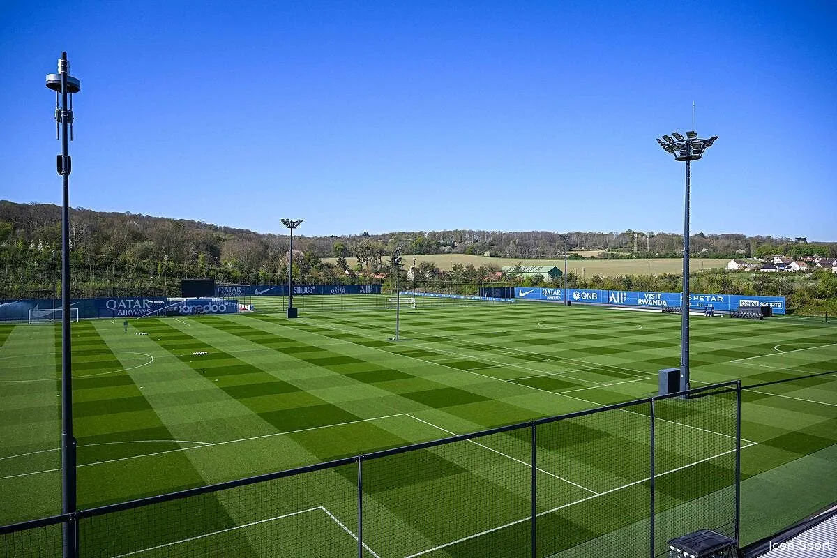 un bijou de 90 000 places le psg devoile la grande date iconsport 257005 0025 394009