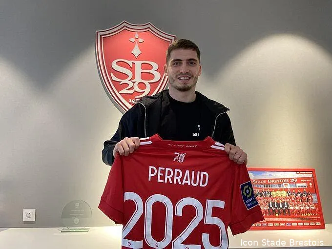 officiel romain perraud prolonge a brest es48mkjxeaeloox 305383