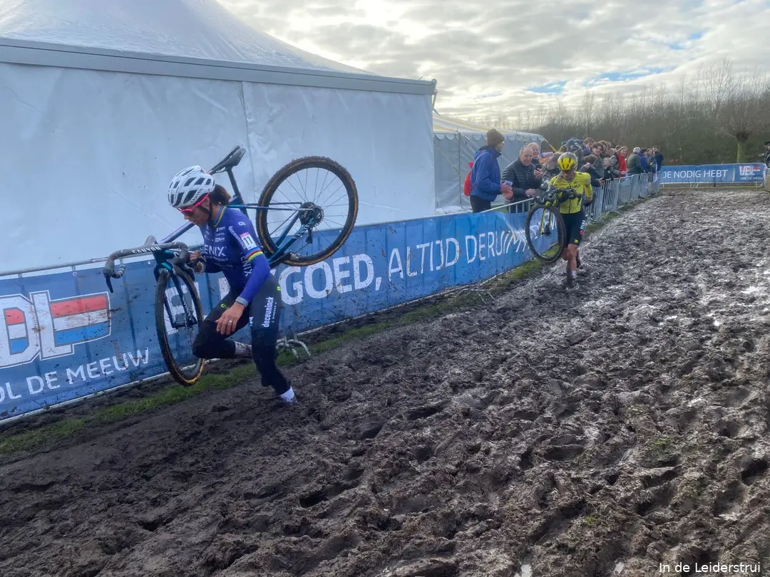 Alvarado and Vos in pursuit of the superior Pieterse&nbsp;
