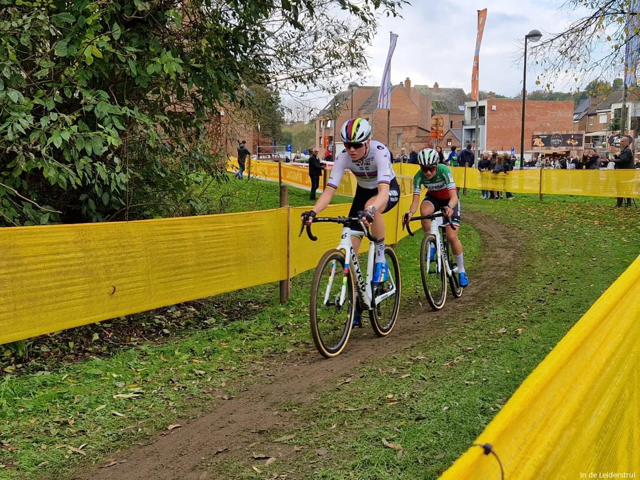 Fem van Empel (left) and Sara Casasola (right)