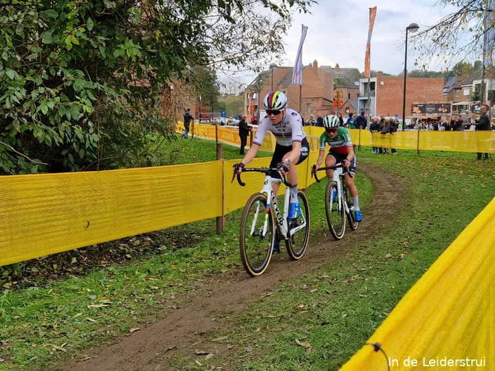 Fem van Empel (left) and Sara Casasola (right)
