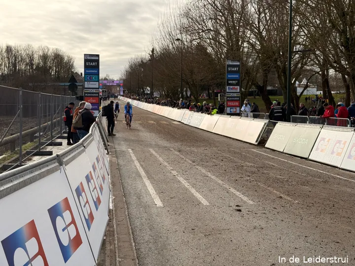 Right from the start, riders head uphill — not a steep climb, but the initial stretch on asphalt does have a slight incline.