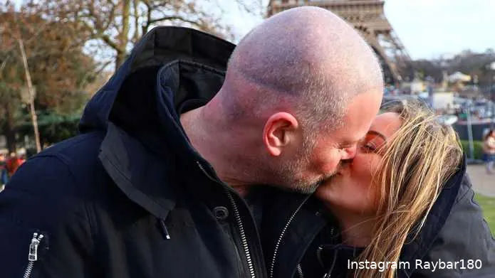 Raymond van Barneveld  Julia Evans