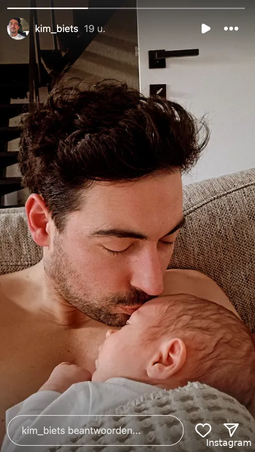 Instagram Stories (@kim_biets)