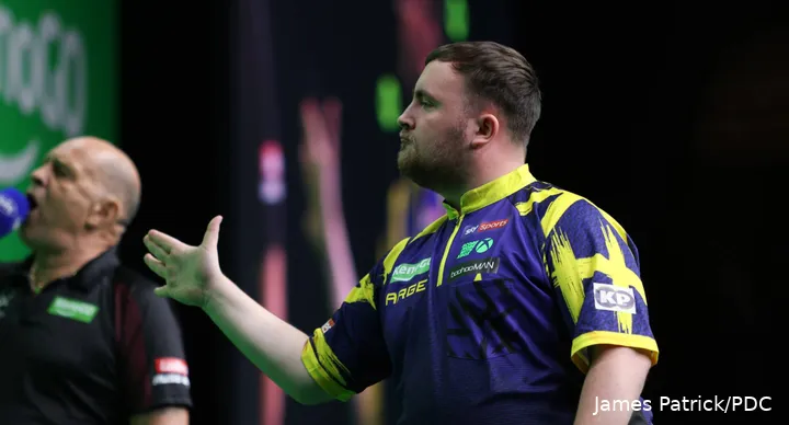 Littler wist pas in de laatste twee legs afstand te nemen van Cleaver.