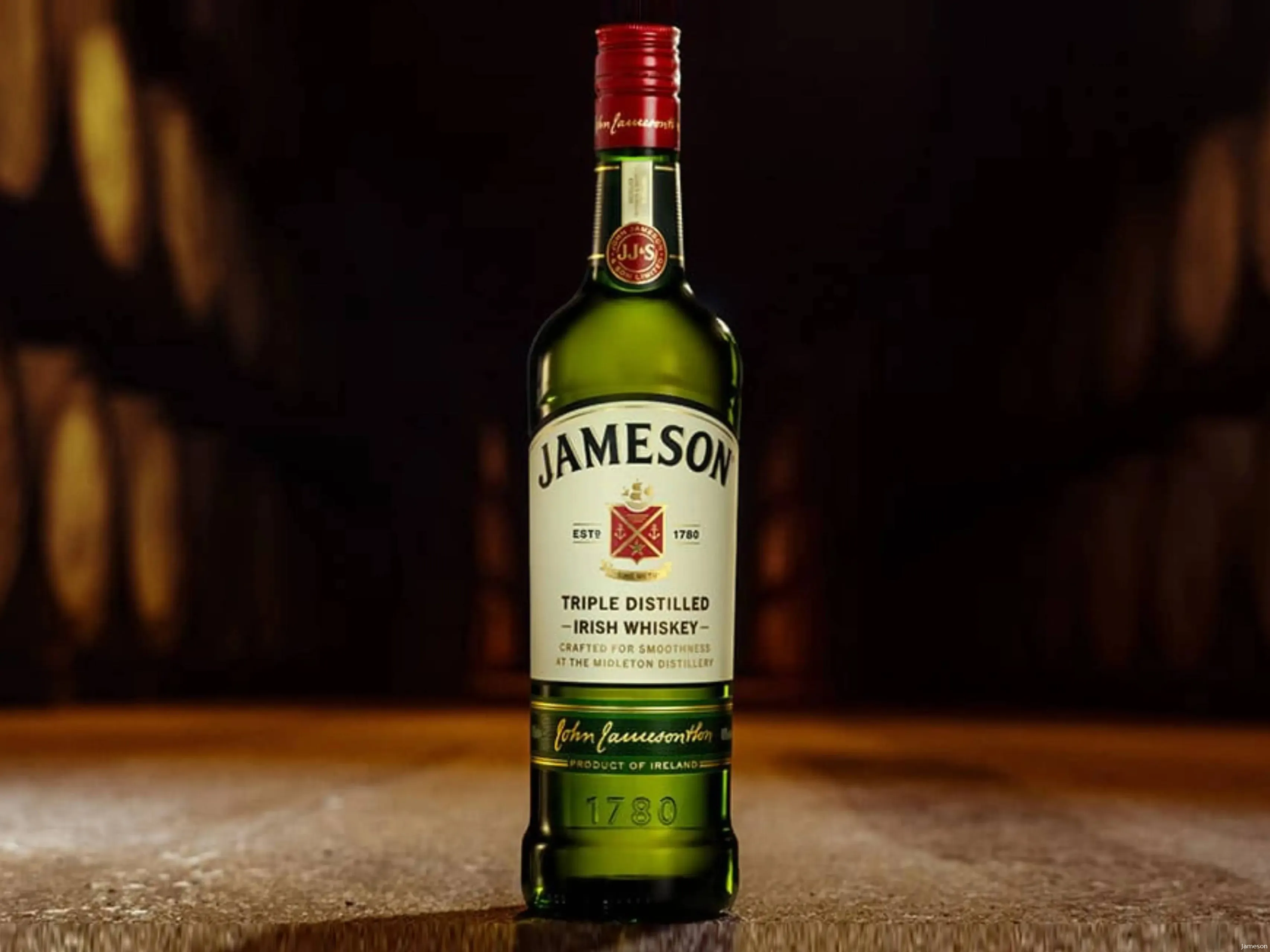 Jameson whiskeyfles rebranced