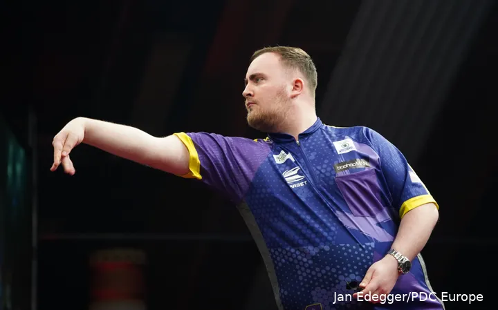 Het 180-klassement wordt momenteel aangevoerd door tienersensatie Luke Littler