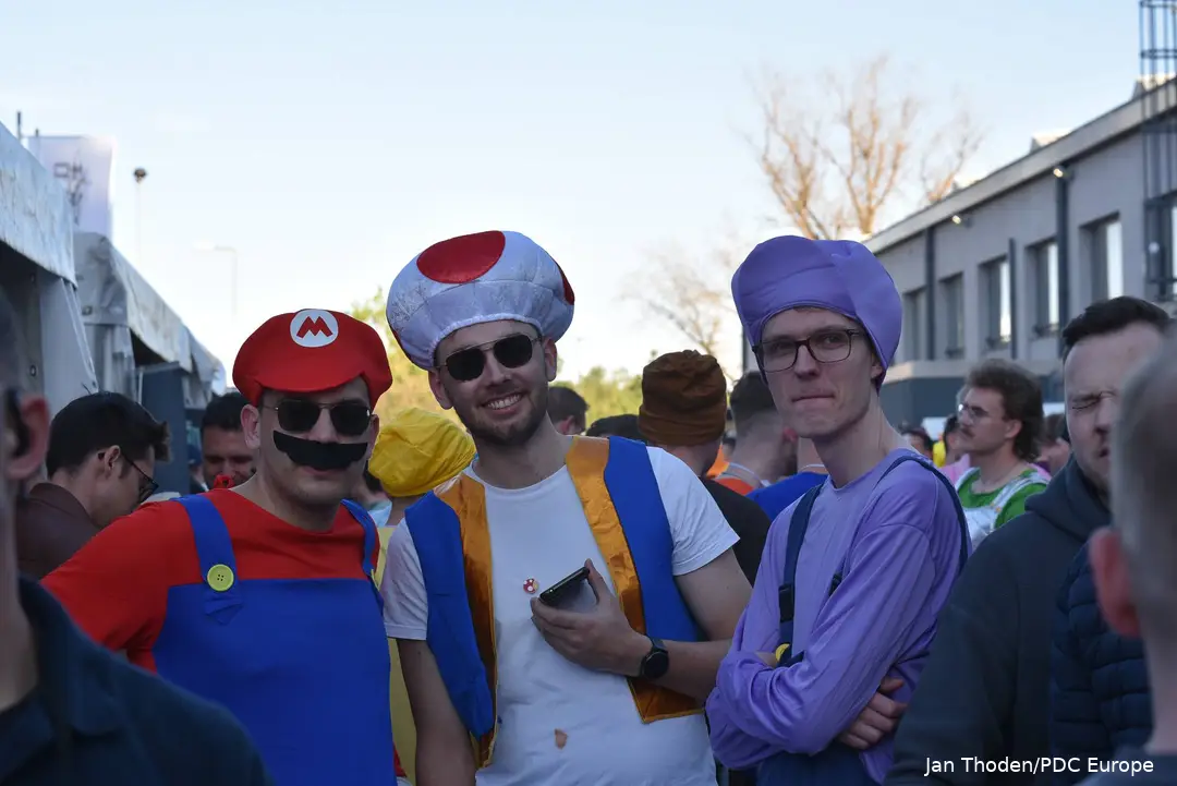 Was bewegt die Dartsfans in Deutschland? Beim German Darts Grand Prix in München haben wir nachgehakt
