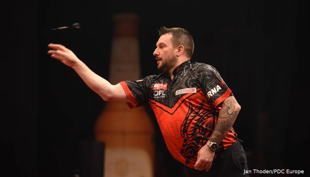 Jonny Clayton in actie
