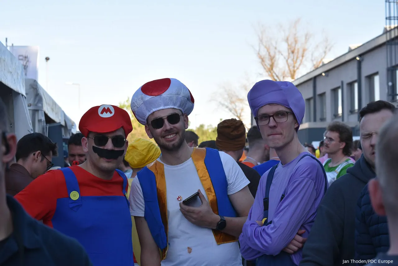 Was bewegt die Dartsfans in Deutschland? Beim German Darts Grand Prix in München haben wir nachgehakt