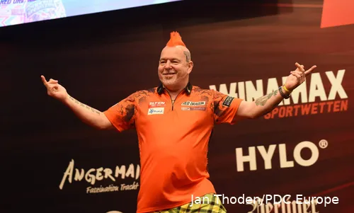 European-Tour-Rekordspieler Peter Wright zelebriert seinen Walk-on im Münchener Zenith