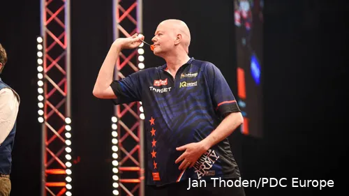 Raymond van Barneveld in Aktion