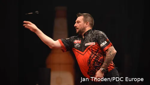 Jonny Clayton in actie