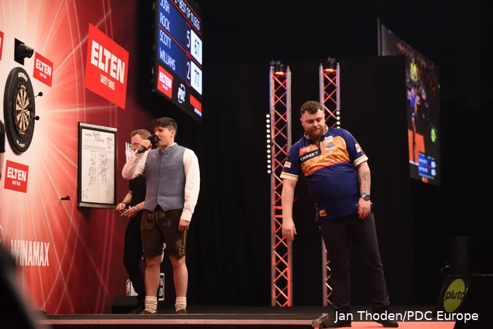 Franz Engerer in his element: he wows the crowd with his 180 calls at the German Darts Grand Prix 2025