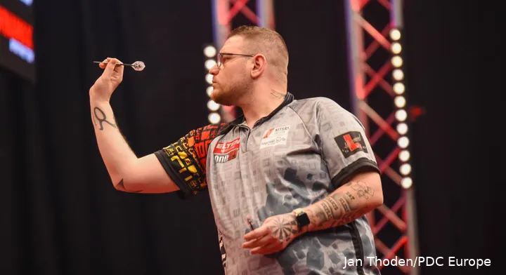 Rene Eidams zorgde bijna voor een stunt in zijn WK-wedstrijd tegen Michael van Gerwen