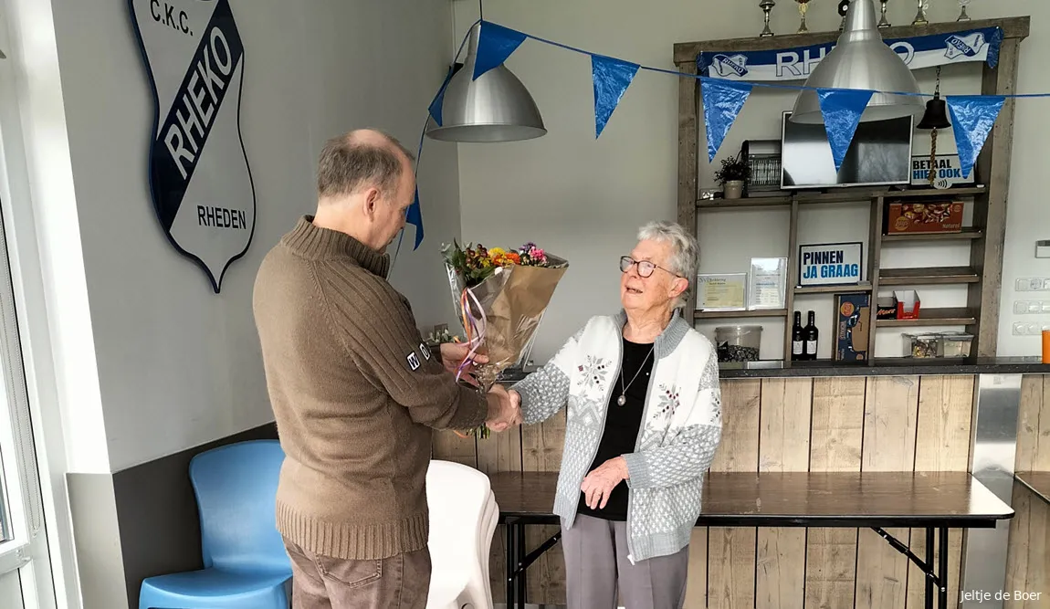 bos bloemen voor gerrie foto jeltje de boer