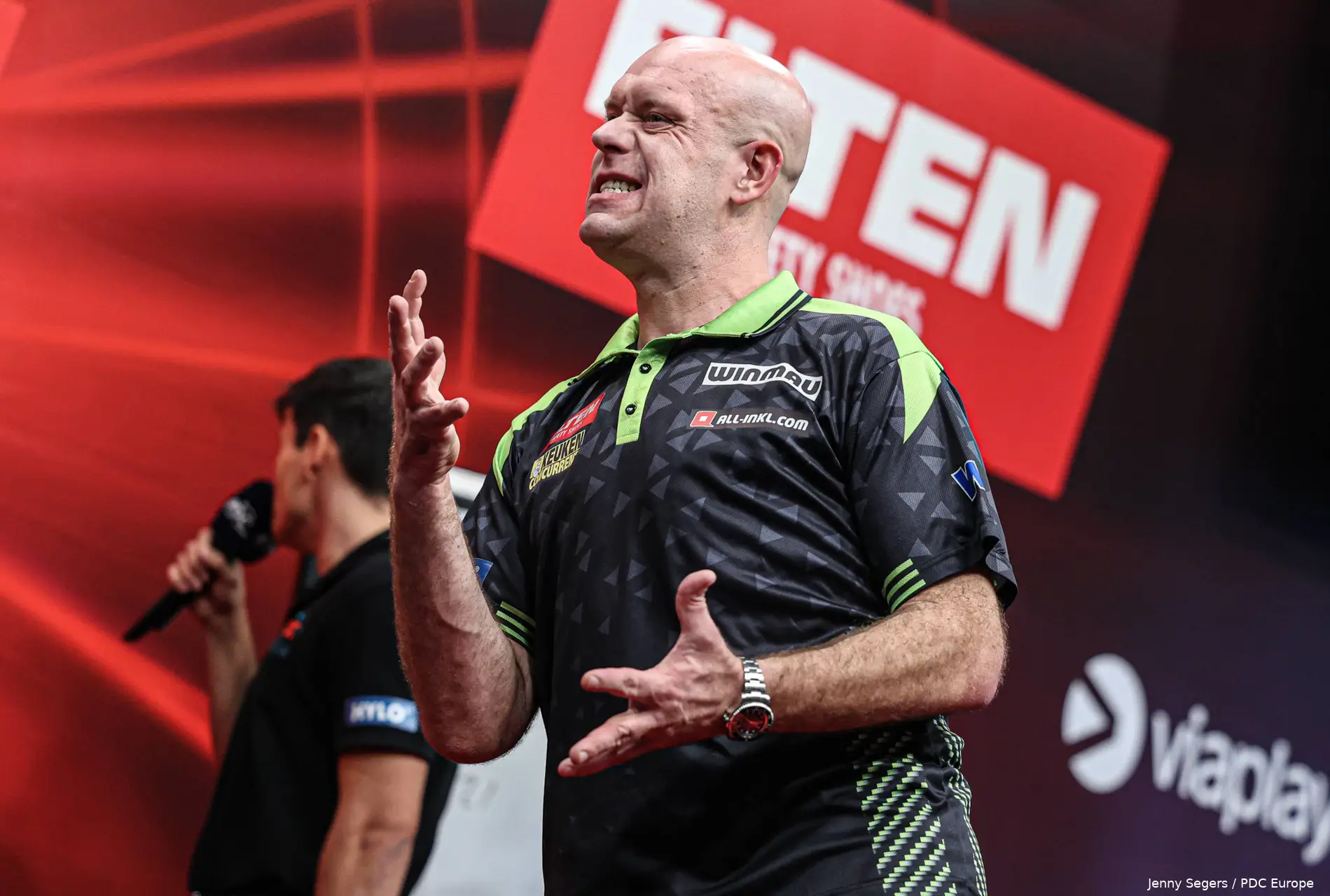 ET15 Afternoon Michael Van Gerwen V William O'Connor-12