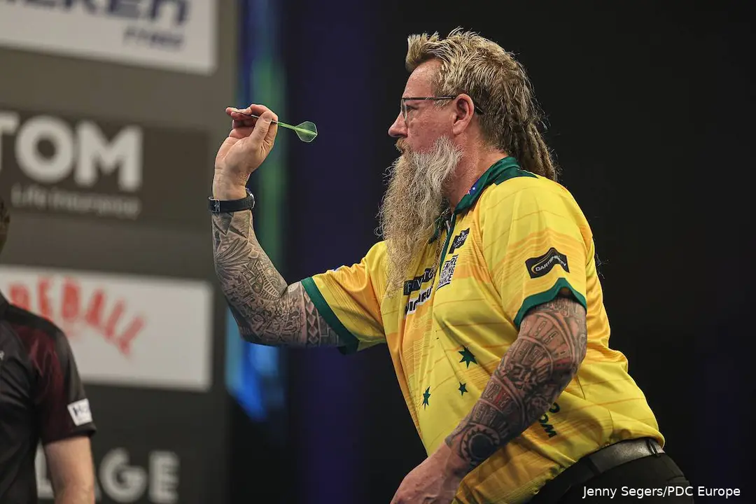 Simon Whitlock in action