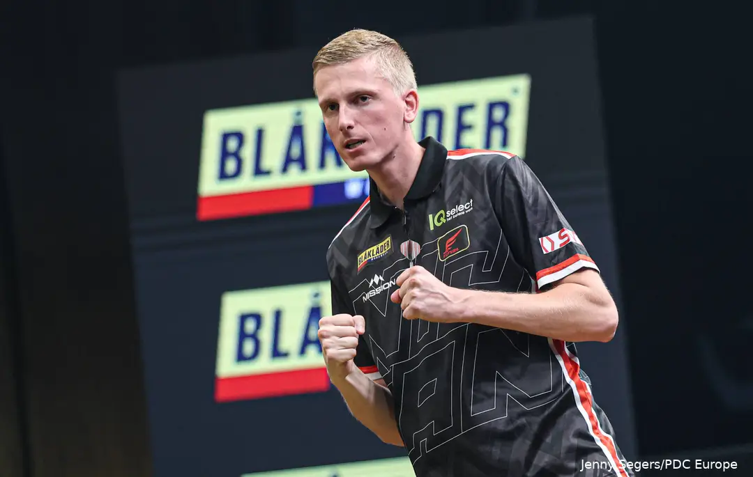 Wessel Nijman celebrates with clenched fists
