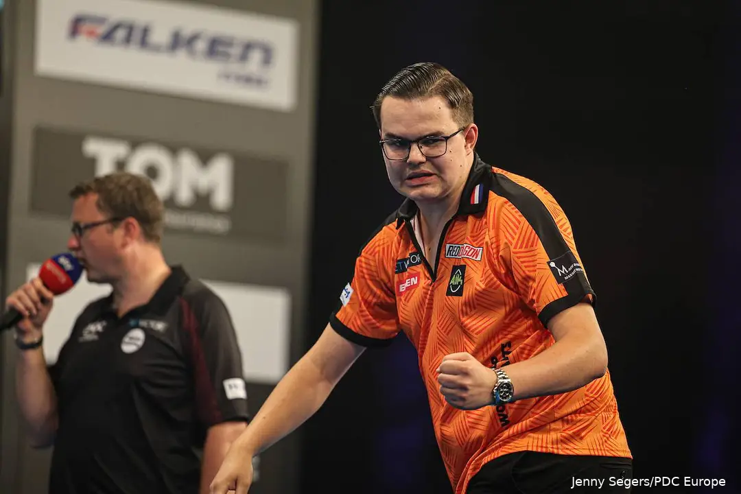 Gian van Veen ballt die Faust