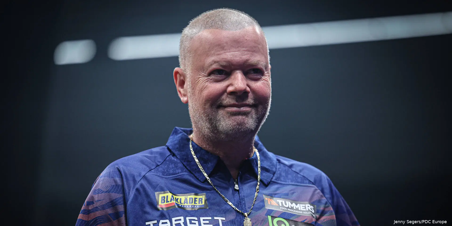 Raymond van Barneveld op het podium