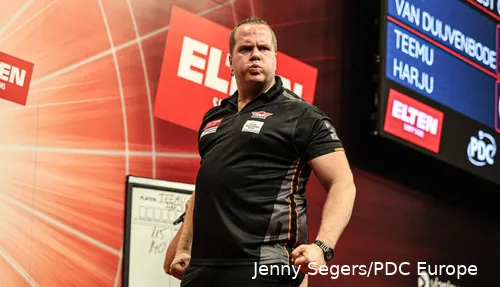 Will Van Duijvenbode's home situation play a role in his match against Rob Cross?