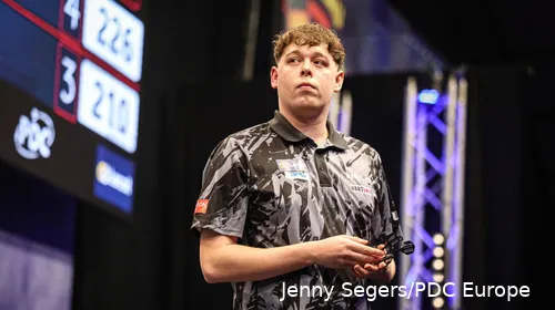 Owen Bates op het podium