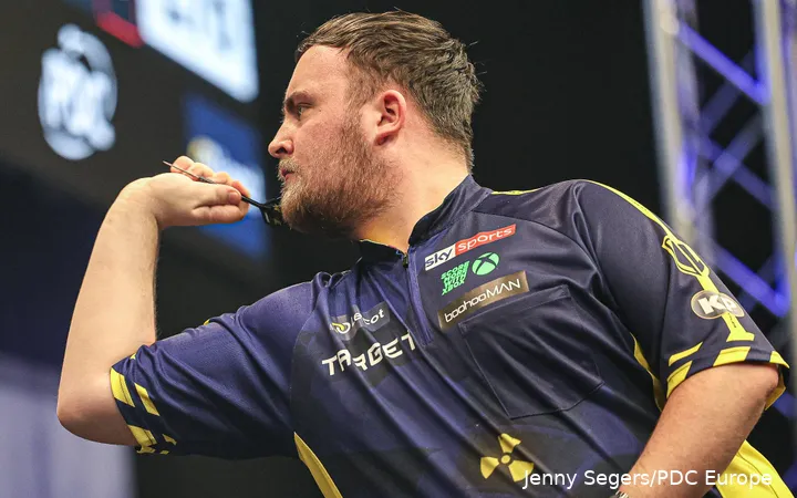 Luke Littler in action