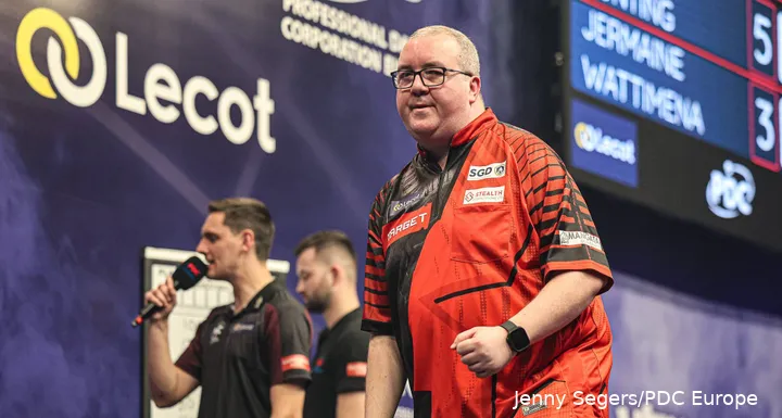 Stephen Bunting stands disconsolately at the bottom of the Premier League Darts standings
