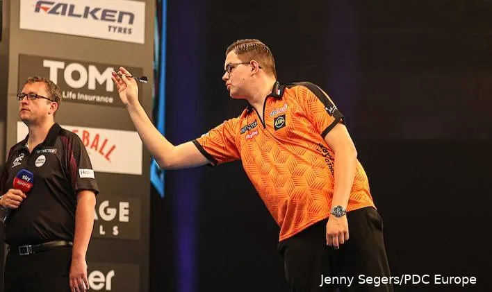 Gian van Veen debuts at this year's World Cup of Darts