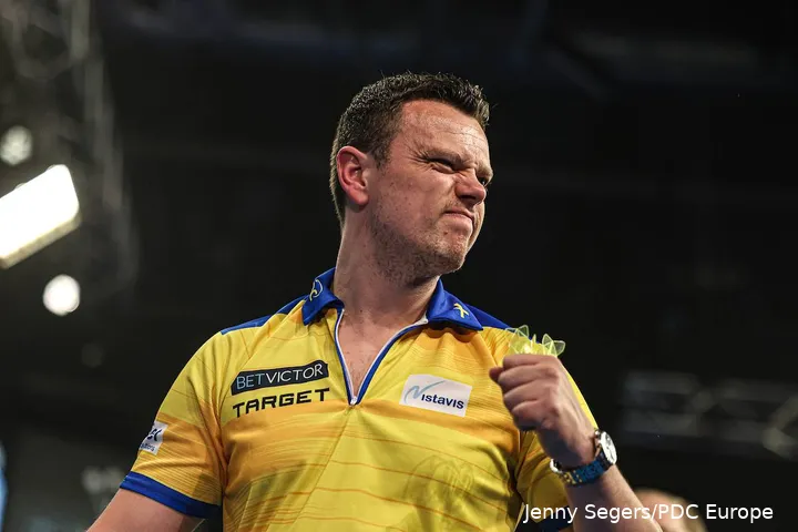 Jeffrey de Graaf representing Sweden at the World Cup of Darts