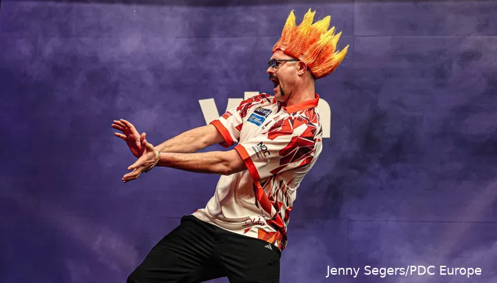 'The Heat' was on fire in de eerste ronde van de Australian Darts Masters 2025.