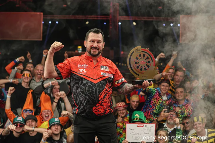 De eindzege op het Dutch Darts Championship ging naar Jonny Clayton
