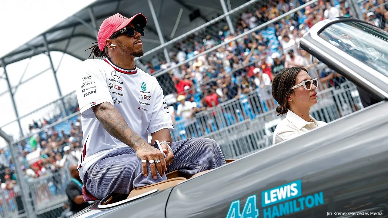 lewis hamilton gp miami 2023f1684740224