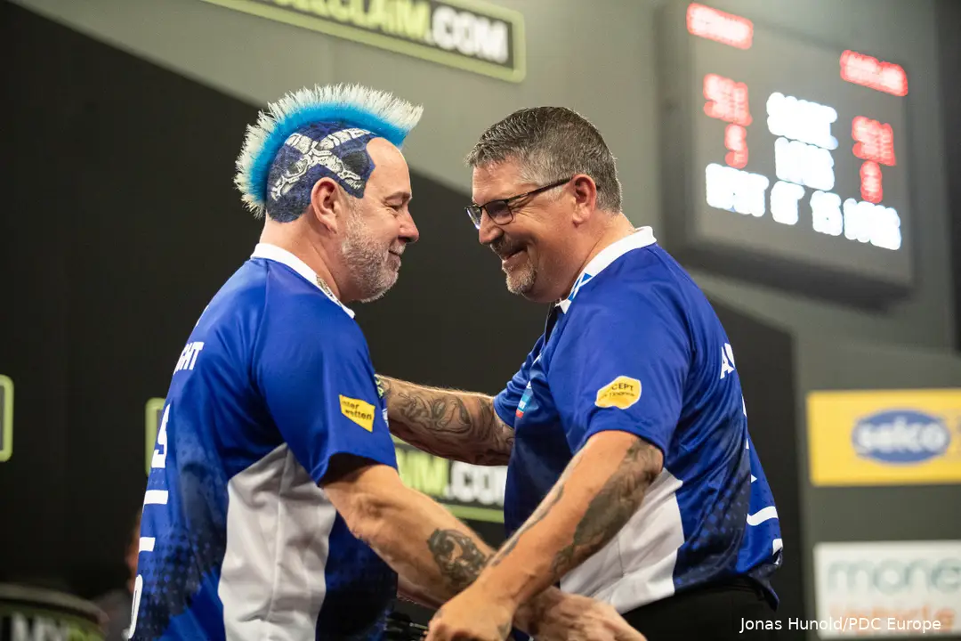 Wenn zwei Fanlieblinge aufeinandertreffen: Das Legenden-Duo aus Peter Wright und Gary Anderson geht auch in diesem Jahr gemeinsam auf World-Cup-Titeljagd